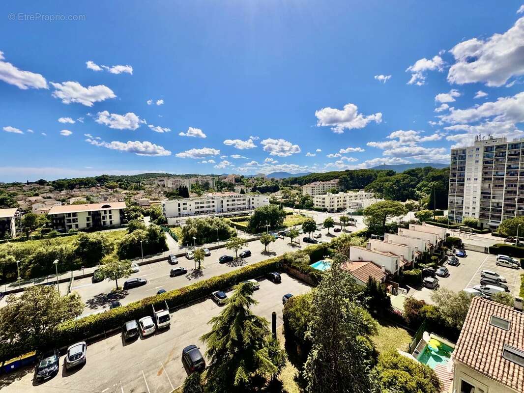 Appartement à LE CANNET
