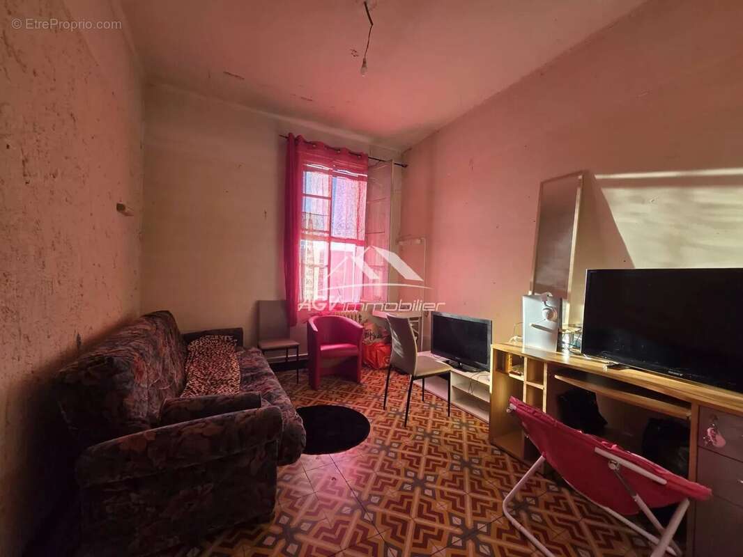 Appartement à SALINDRES