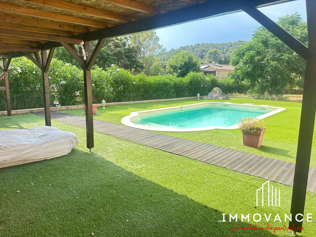 Maison à SAINT-MATHIEU-DE-TREVIERS