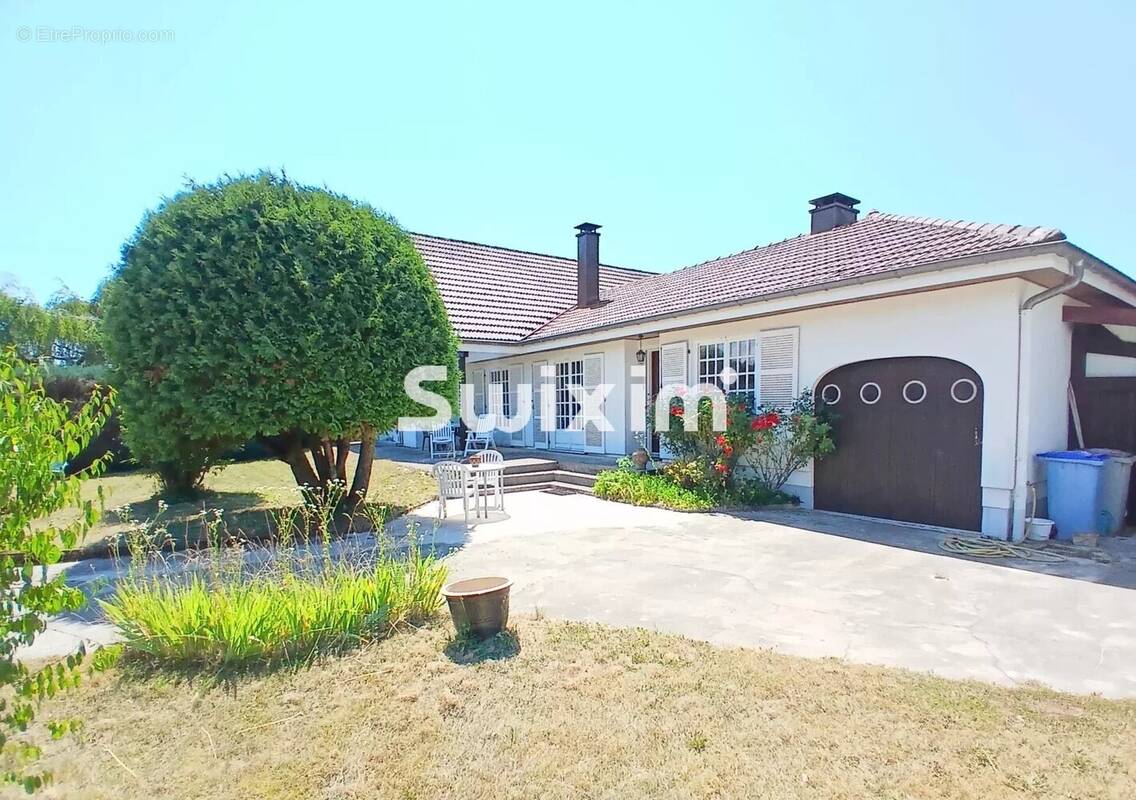 Maison à CHAMPAGNOLE