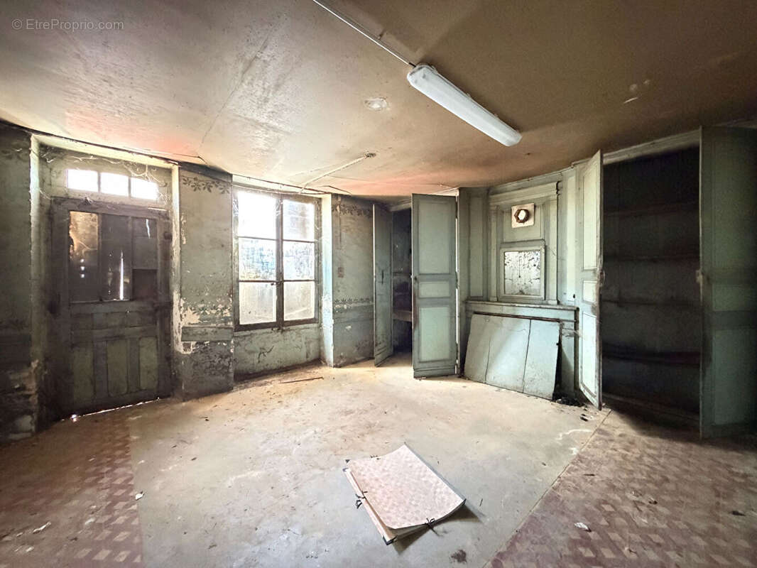 Appartement à BROU