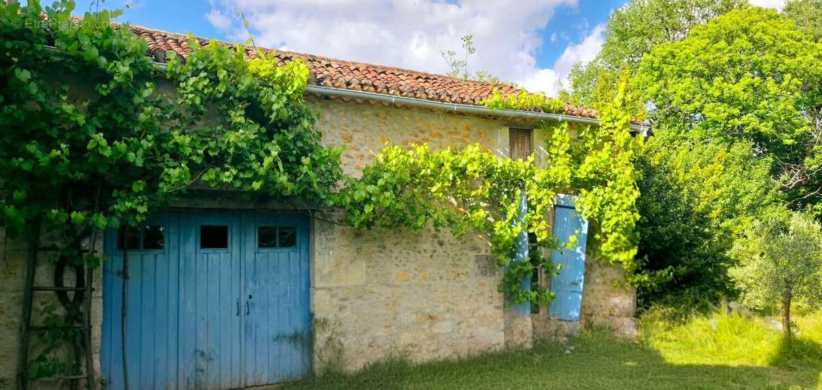 Maison à SAINT-AMAND-DE-VERGT