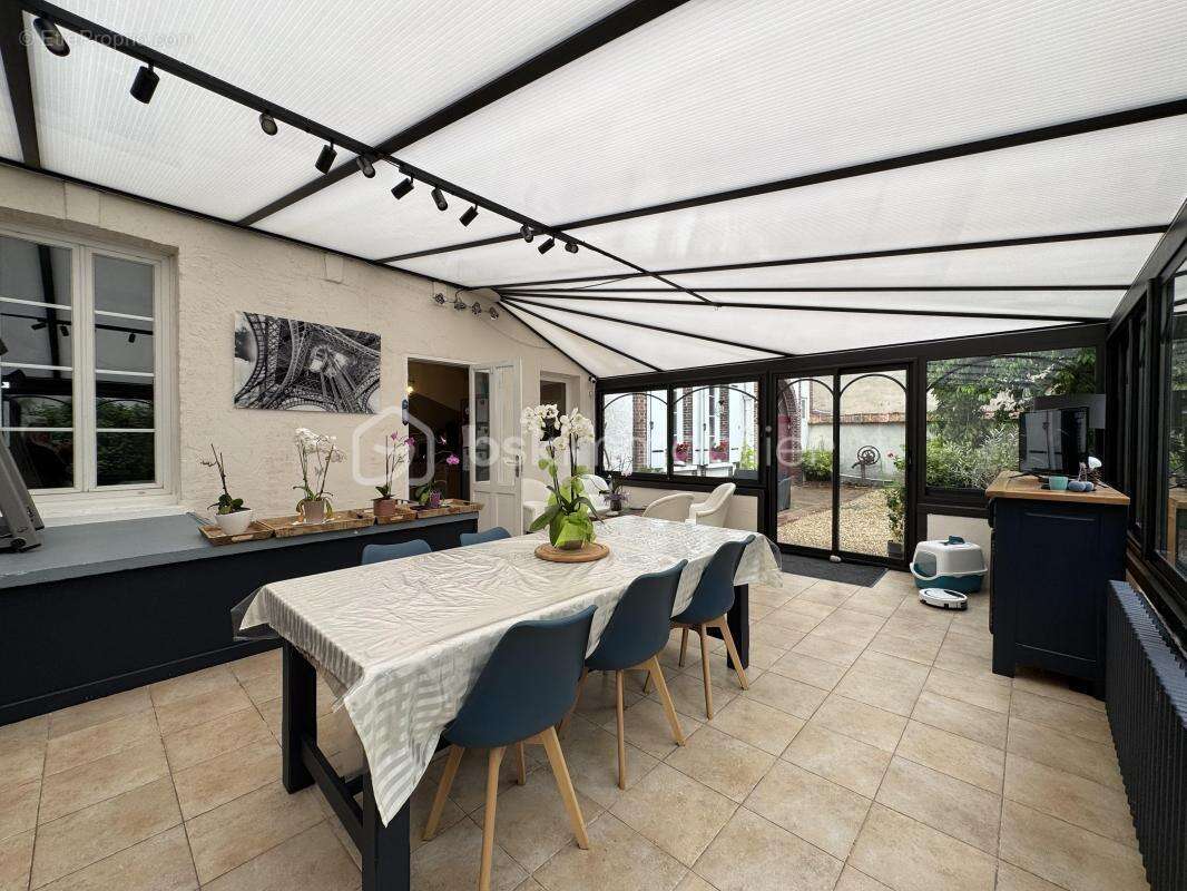 Maison familiale ou ensemble immobilier - photo 3