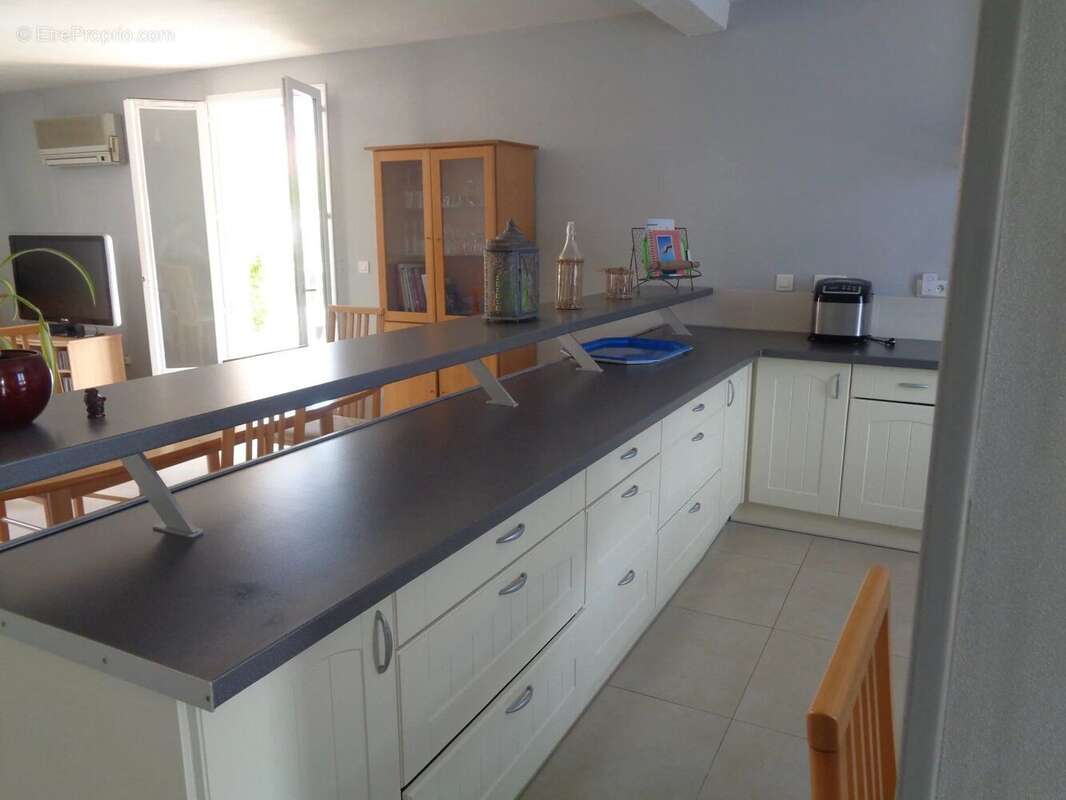 Maison à SAINT-LAURENT-DE-LA-SALANQUE