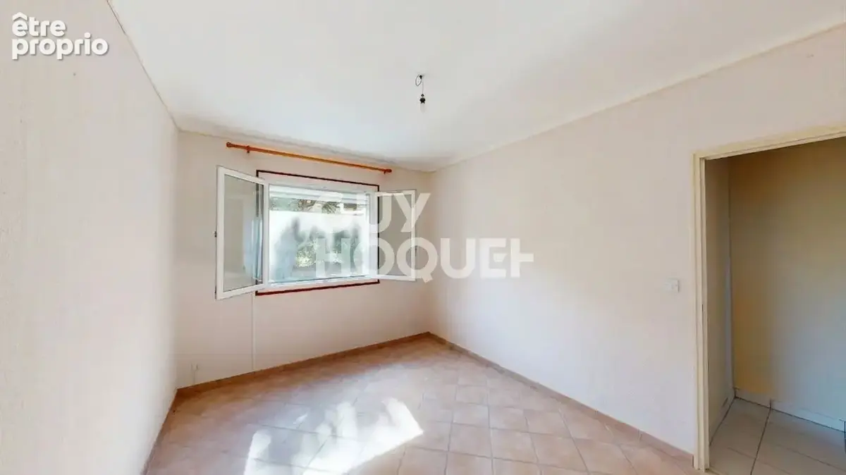 Maison à vendre à Sabran avec studio et garage - photo 5