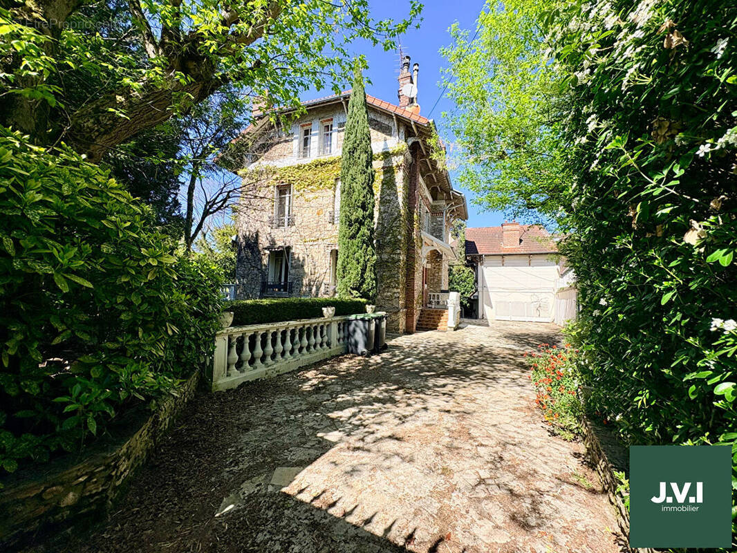 Maison à MONTMORENCY