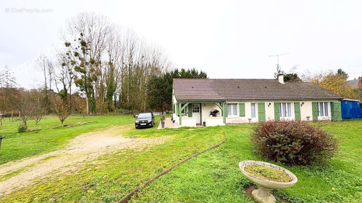 Maison Monthou Sur Bievre 10 pièce(s) 135 m2 - photo 2