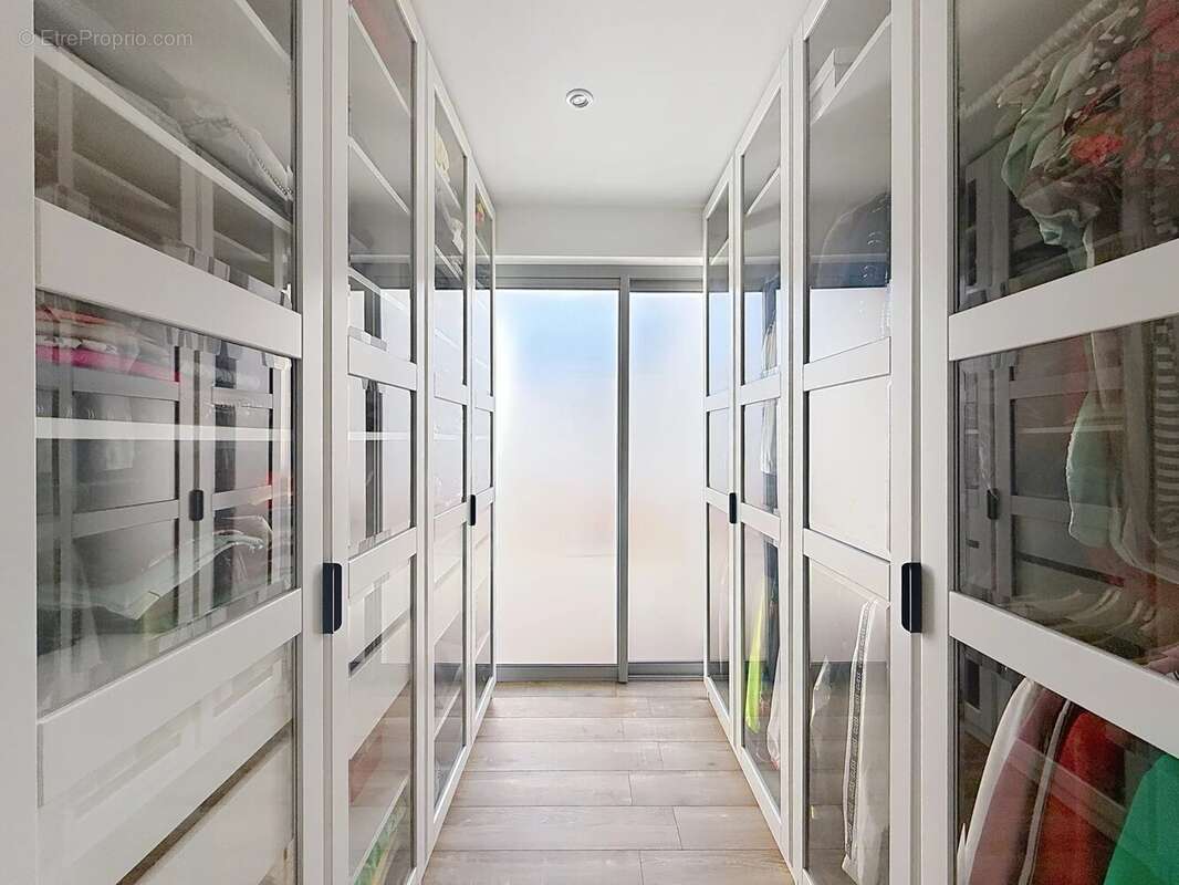 Appartement rénové de 115 m² Dernier etage au Cannet  - photo 8