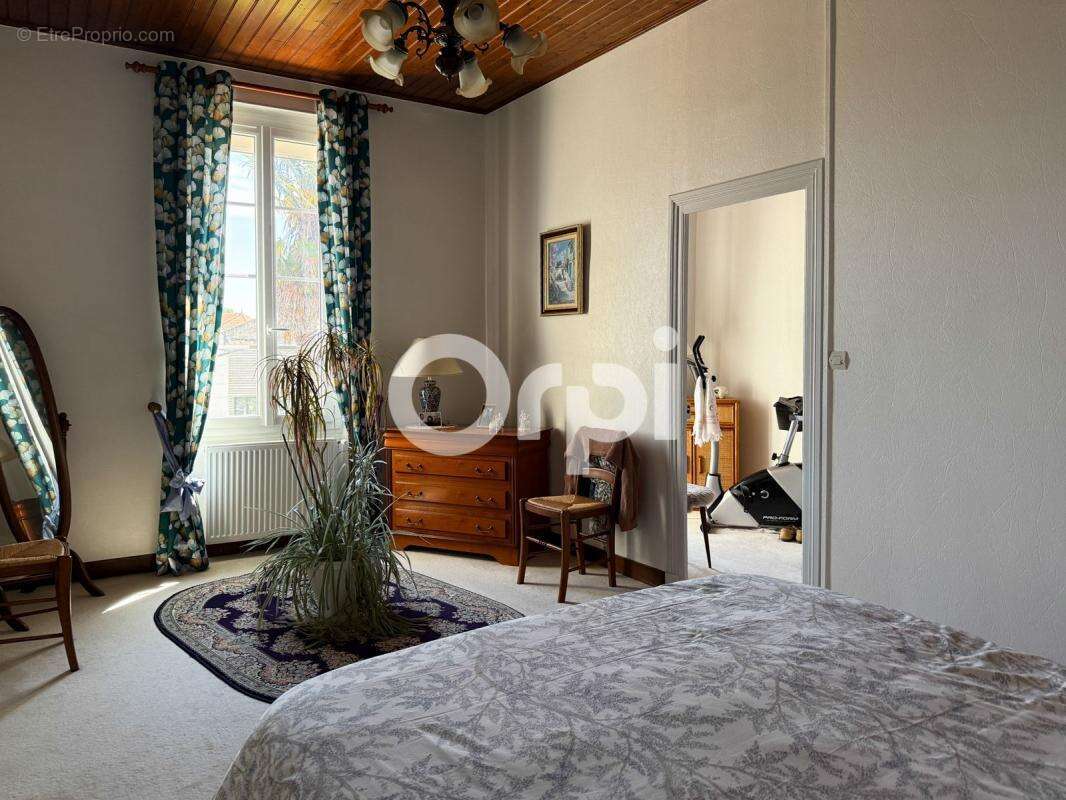 Maison à BREUIL-MAGNE