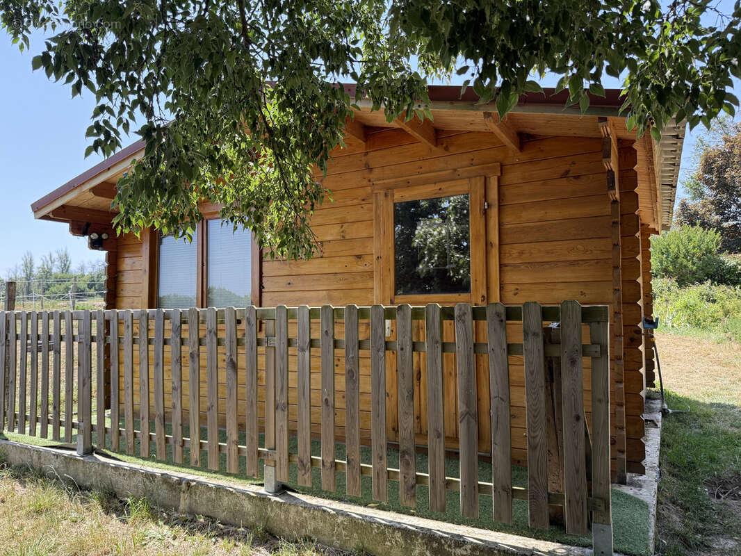 Maison à LA ROCHE-CHALAIS