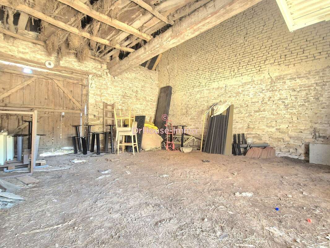Maison 110 m² à Saint-Cyr  - photo 13