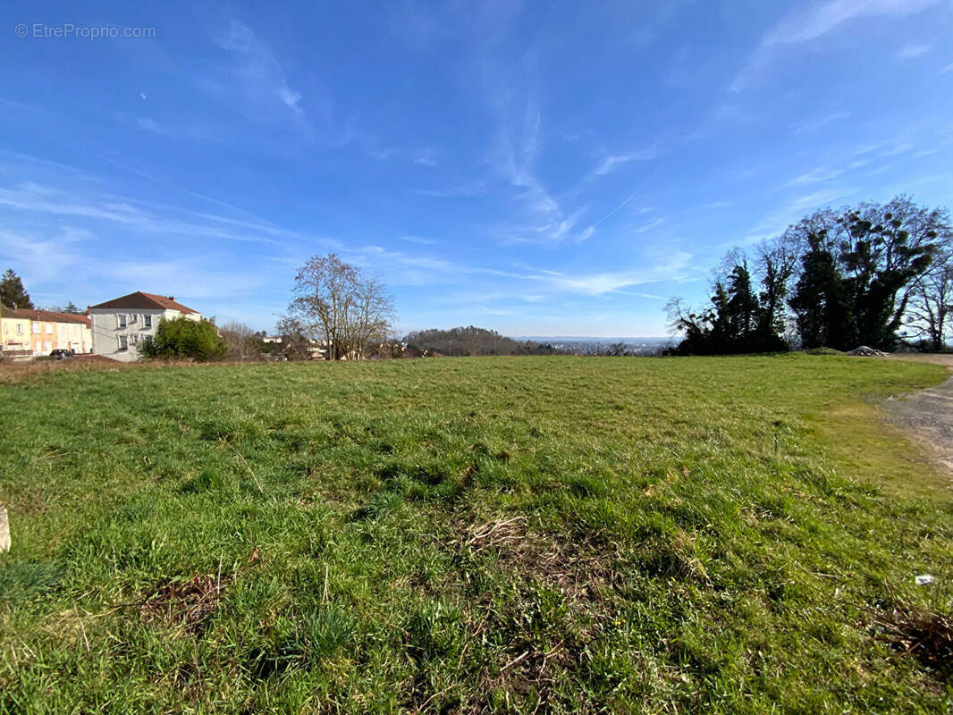 Terrain à LE CREUSOT