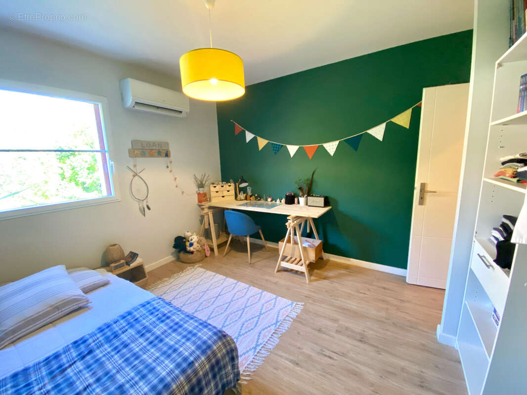 Maison à PUJOLS-SUR-CIRON