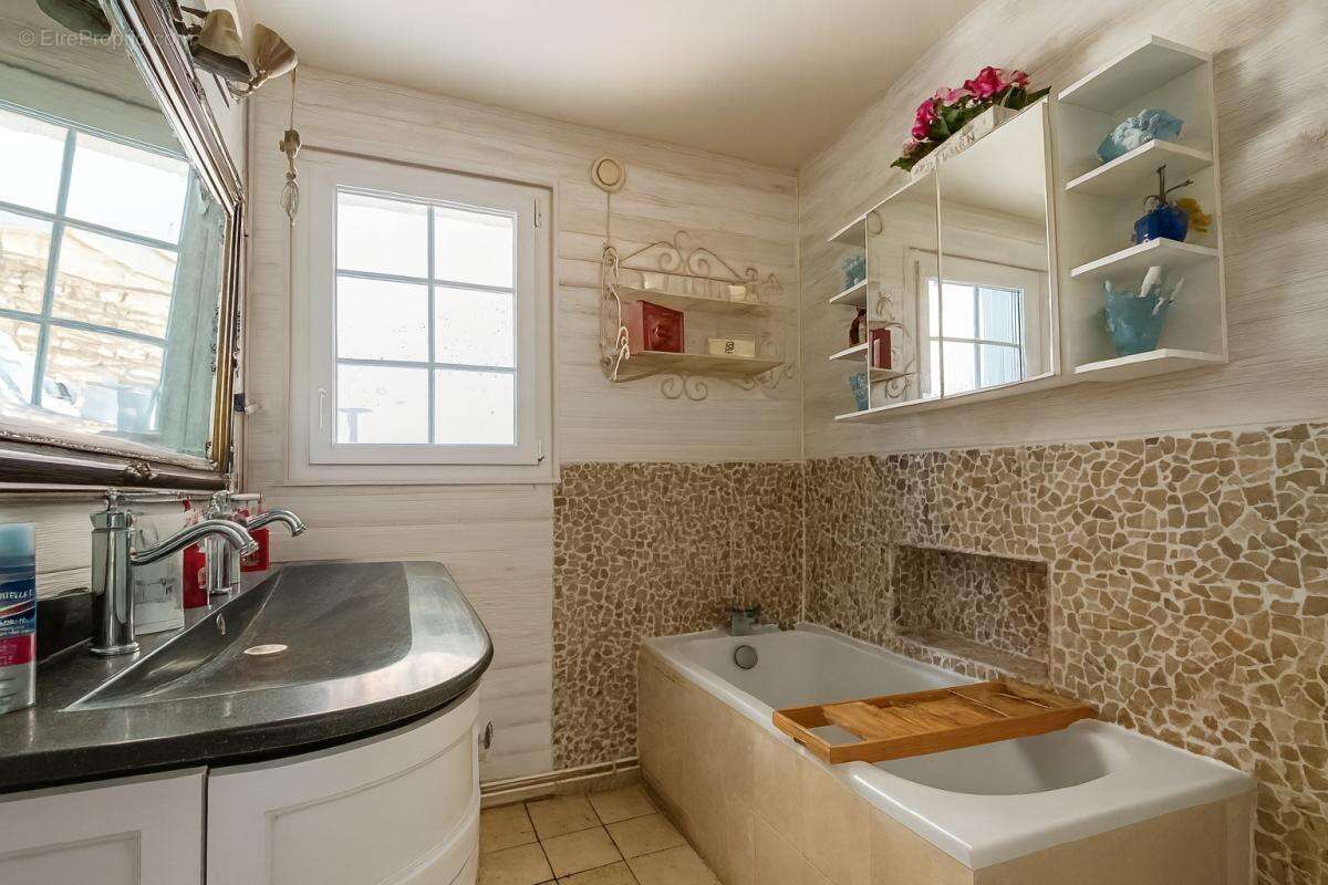 Maison à ECQUEVILLY