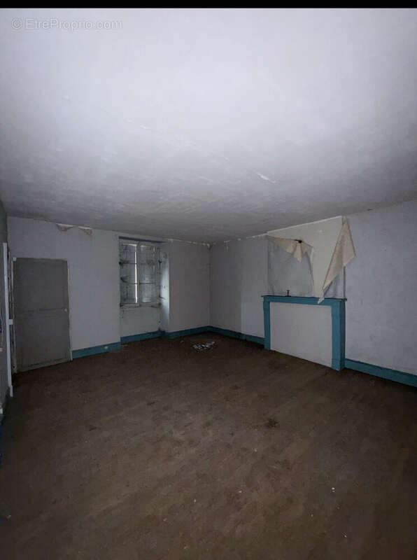 Maison à VEUXHAULLES-SUR-AUBE