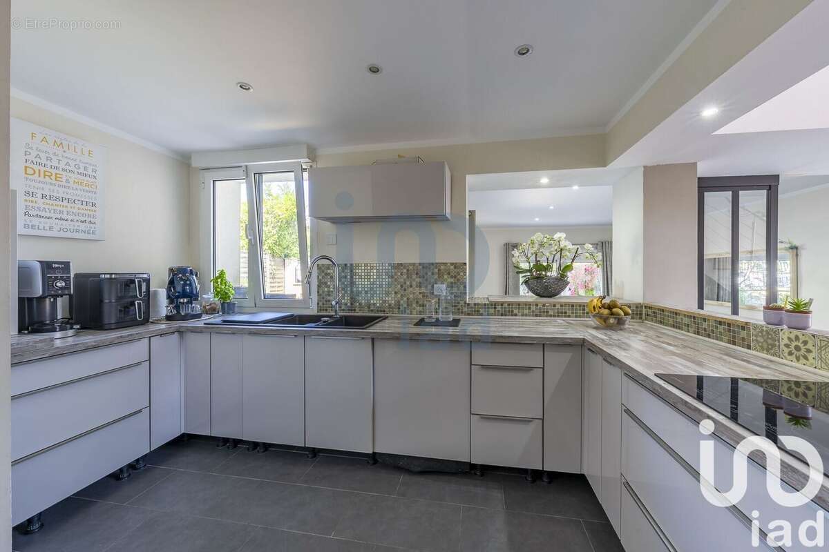 Photo 3 - Maison à THIAIS