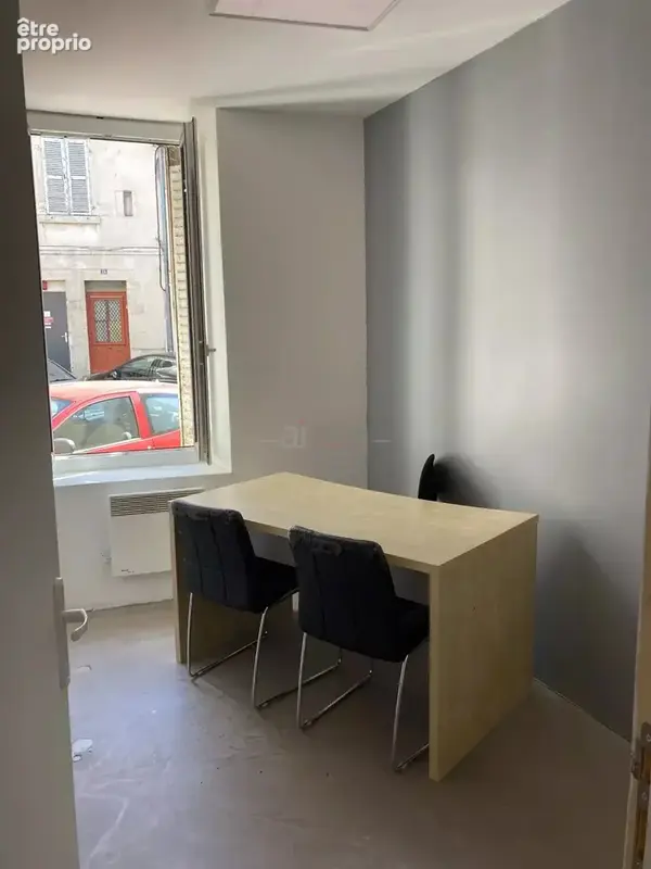 Local professionnel Ambérieu Hyper centre - photo 3