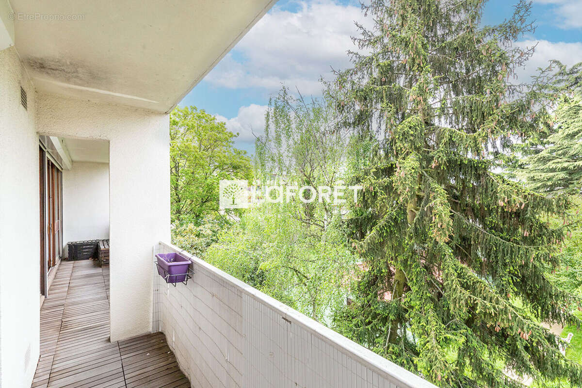 Appartement à CHILLY-MAZARIN