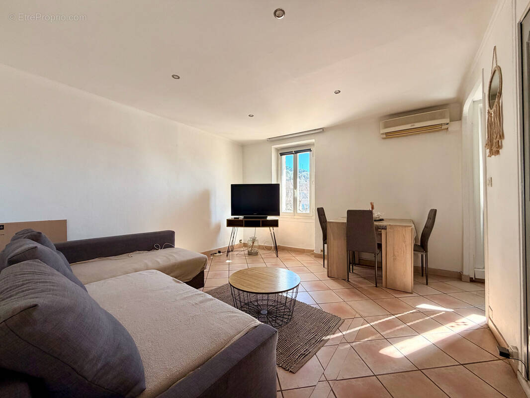 Appartement à PIERREFEU-DU-VAR