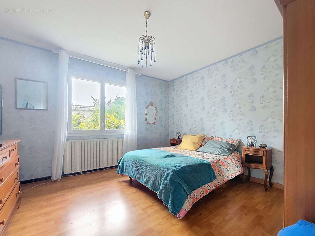 Maison à PAREMPUYRE