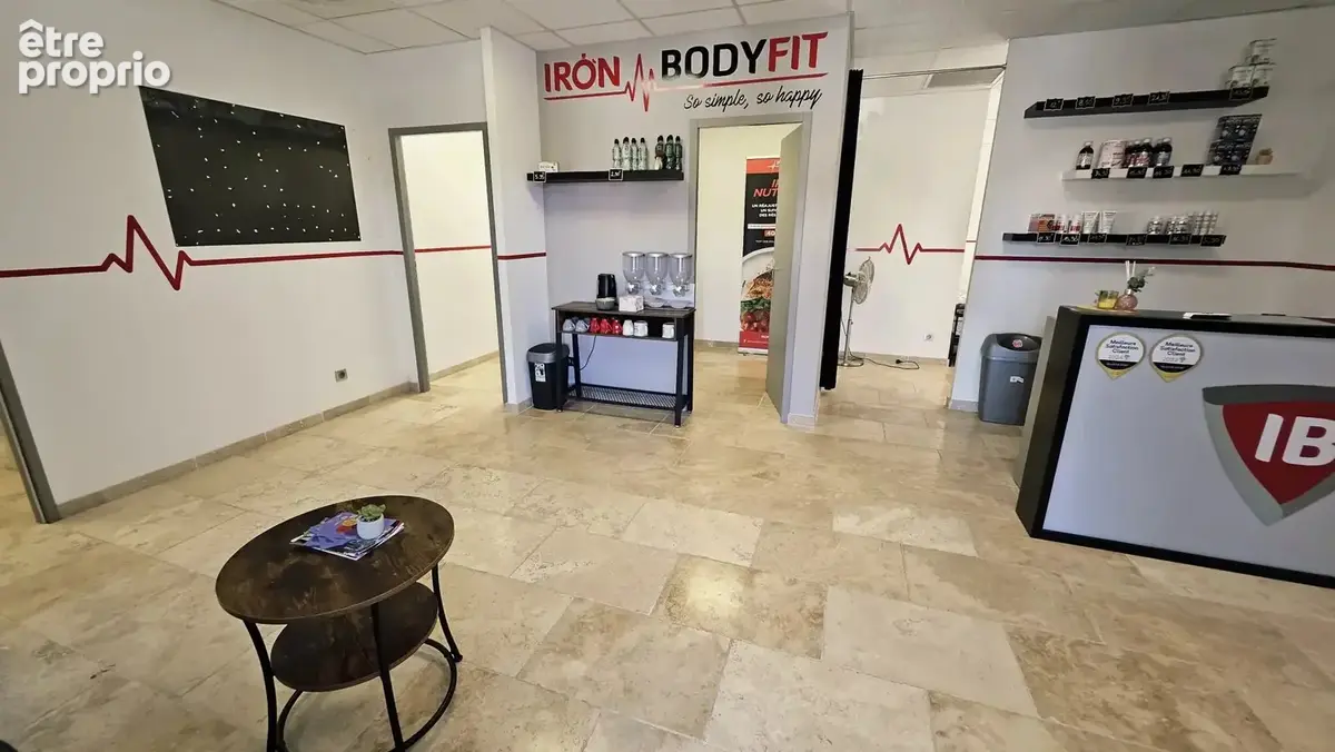 Commerce 134 m² à vendre à Uzes (30700) - photo 3