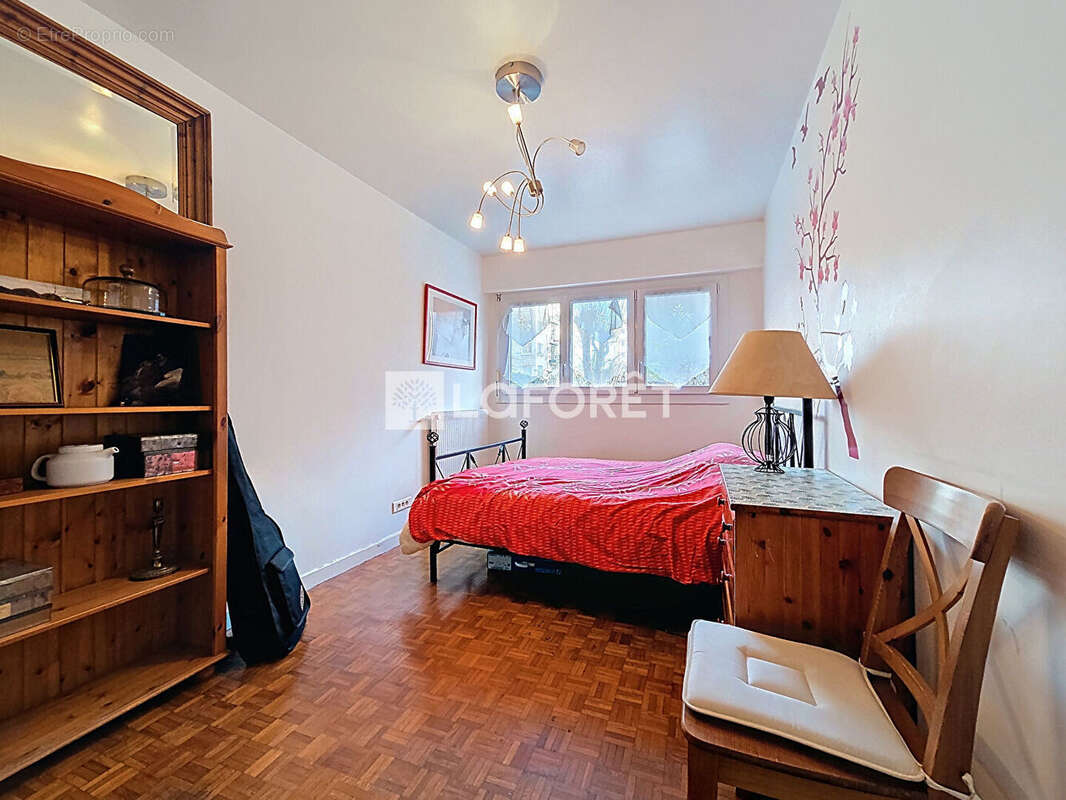 Appartement à BOURG-LA-REINE
