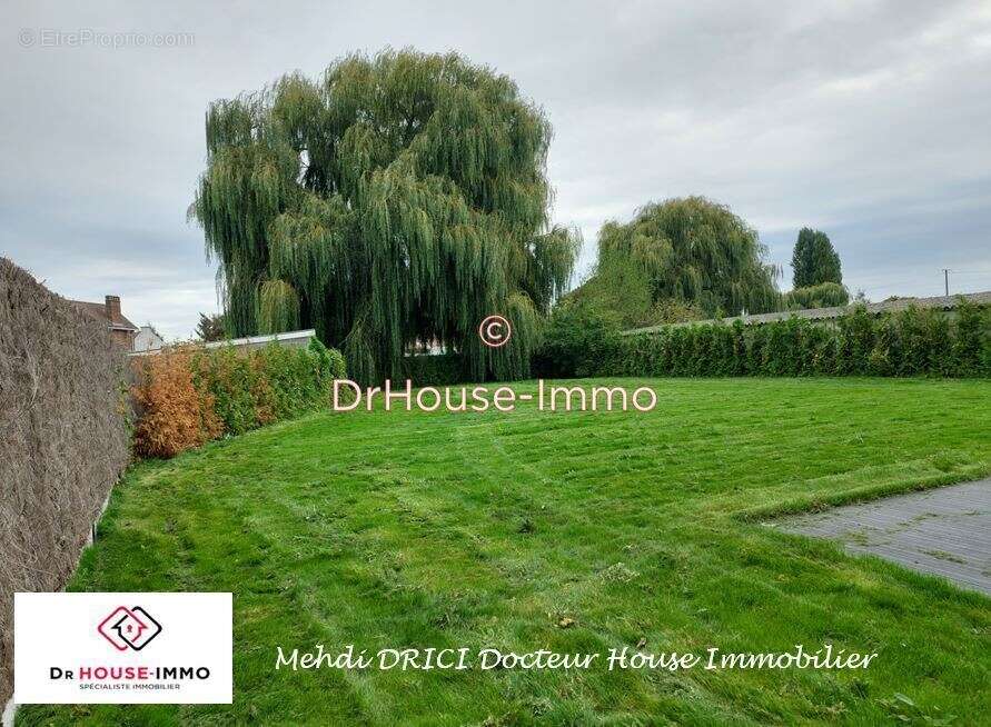 Maison à OSTRICOURT