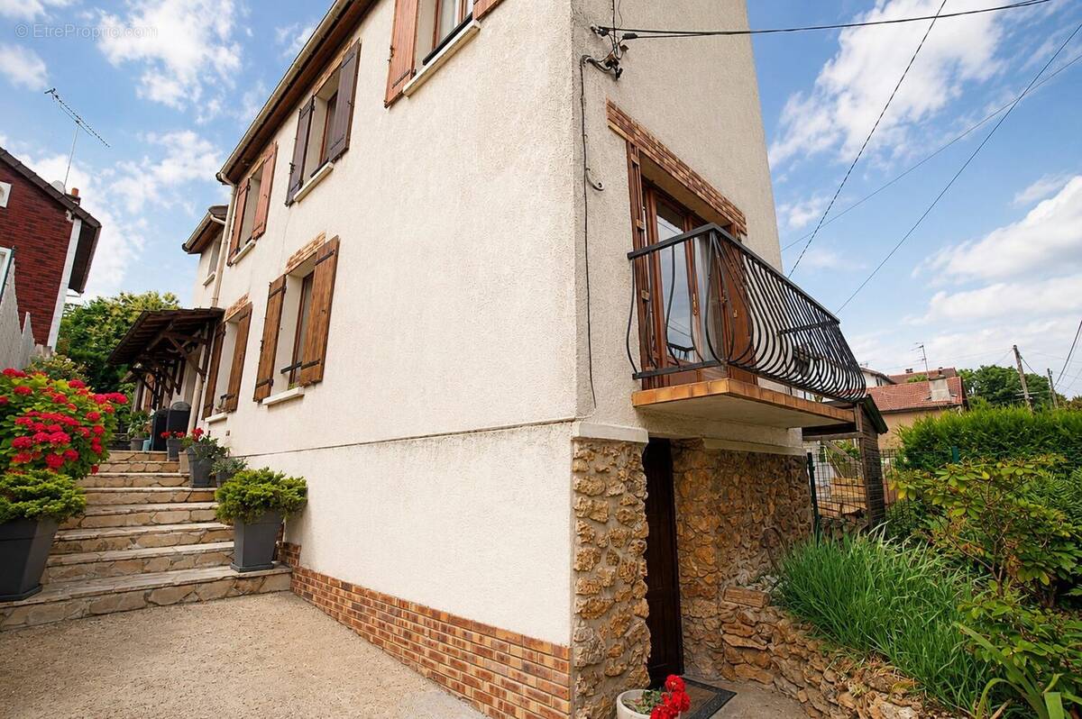 Maison à VILLEMOMBLE