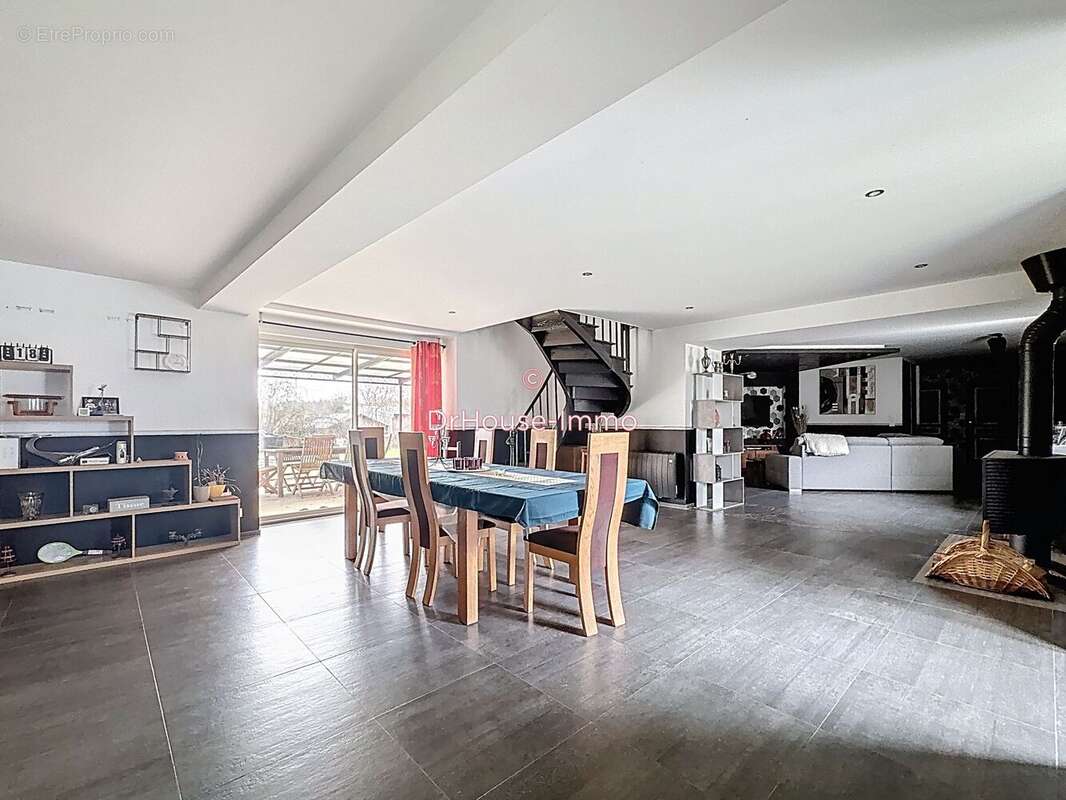 Maison 240 m² à Neuvic  - photo 60