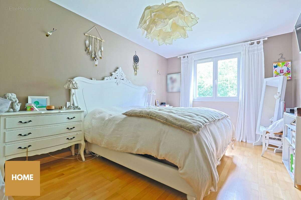 Maison 200 m² à Saint-Nicolas-De-Port  - photo 6