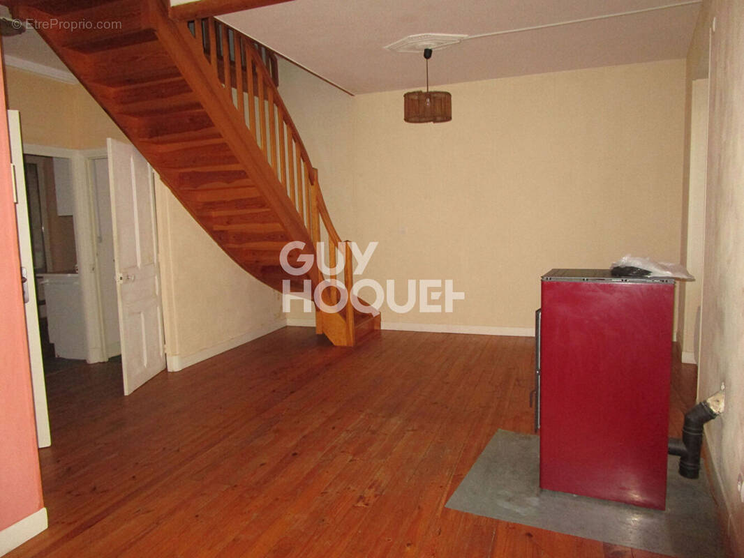 Maison à SAINT-GEORGES-D&#039;AURAC