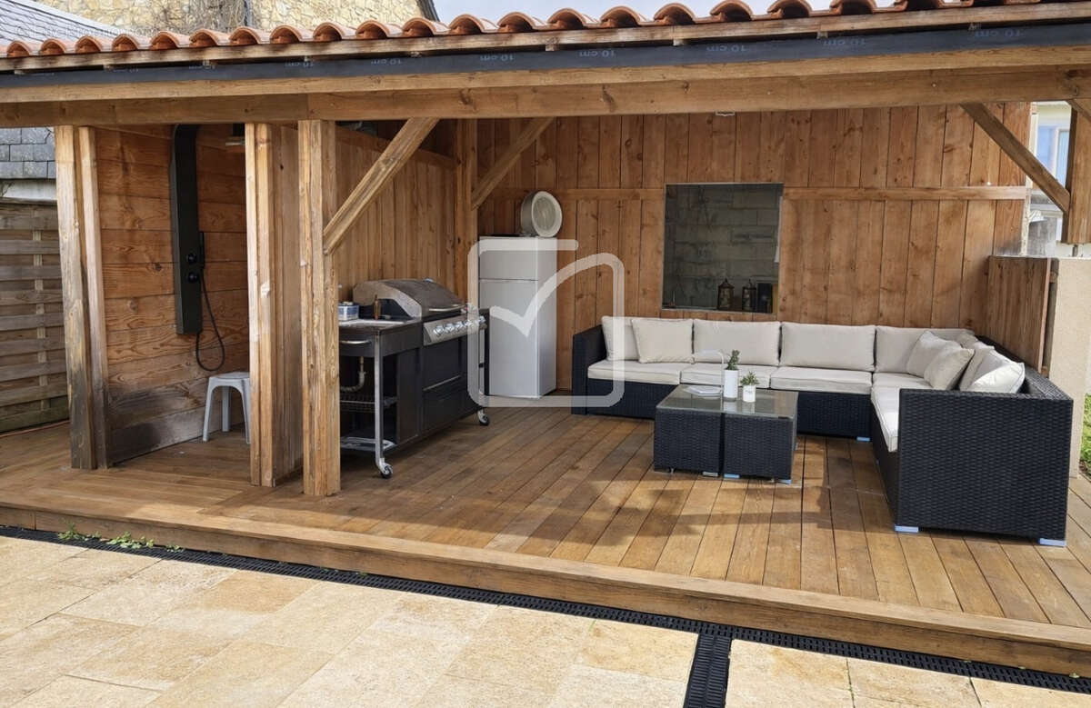 Maison à TERRASSON-LAVILLEDIEU