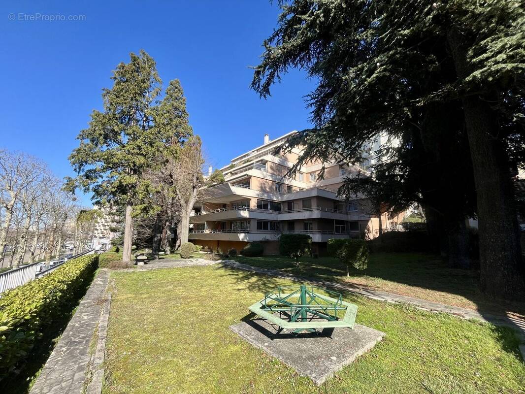PARC ROYAL FAURIEL - Appartement à SAINT-ETIENNE