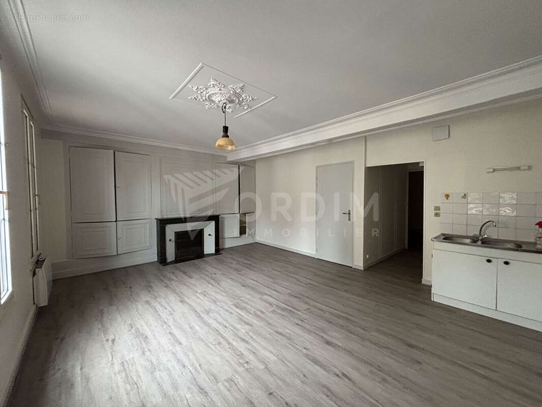 Appartement à EPINEUIL