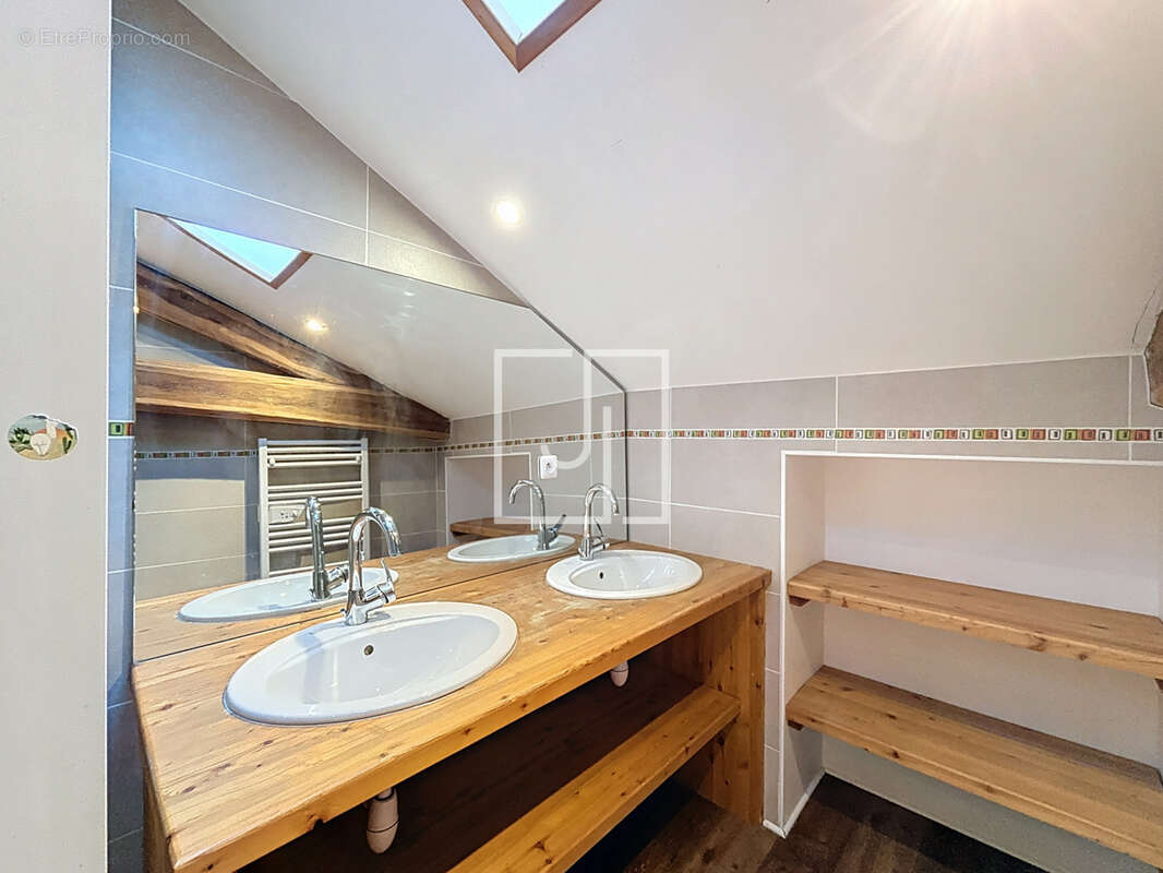 Appartement à JAUSIERS