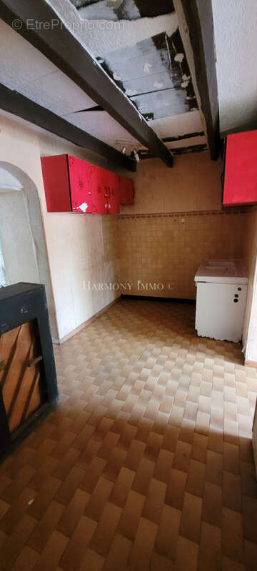 Maison à DUN-SUR-AURON