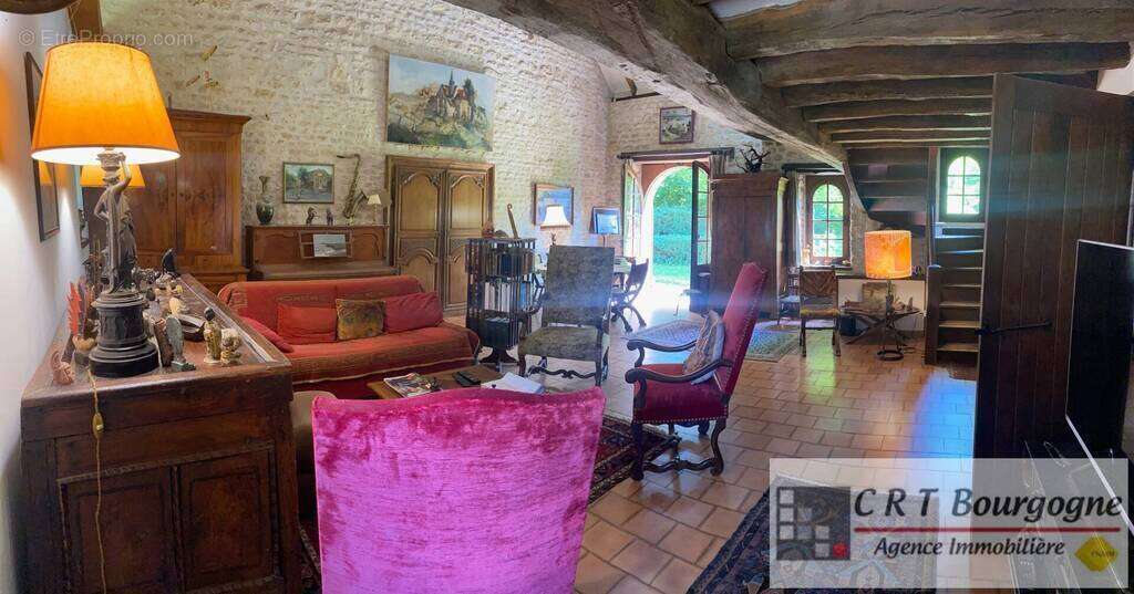 Maison à SAINT-MAURICE-LE-VIEIL