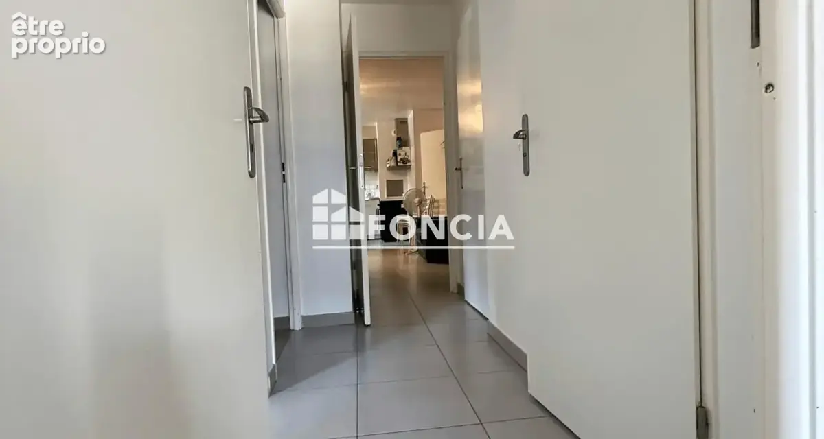Spécial investisseurs : T4 à fort potentiel – bail en cours avec garantie des loyers - photo 5