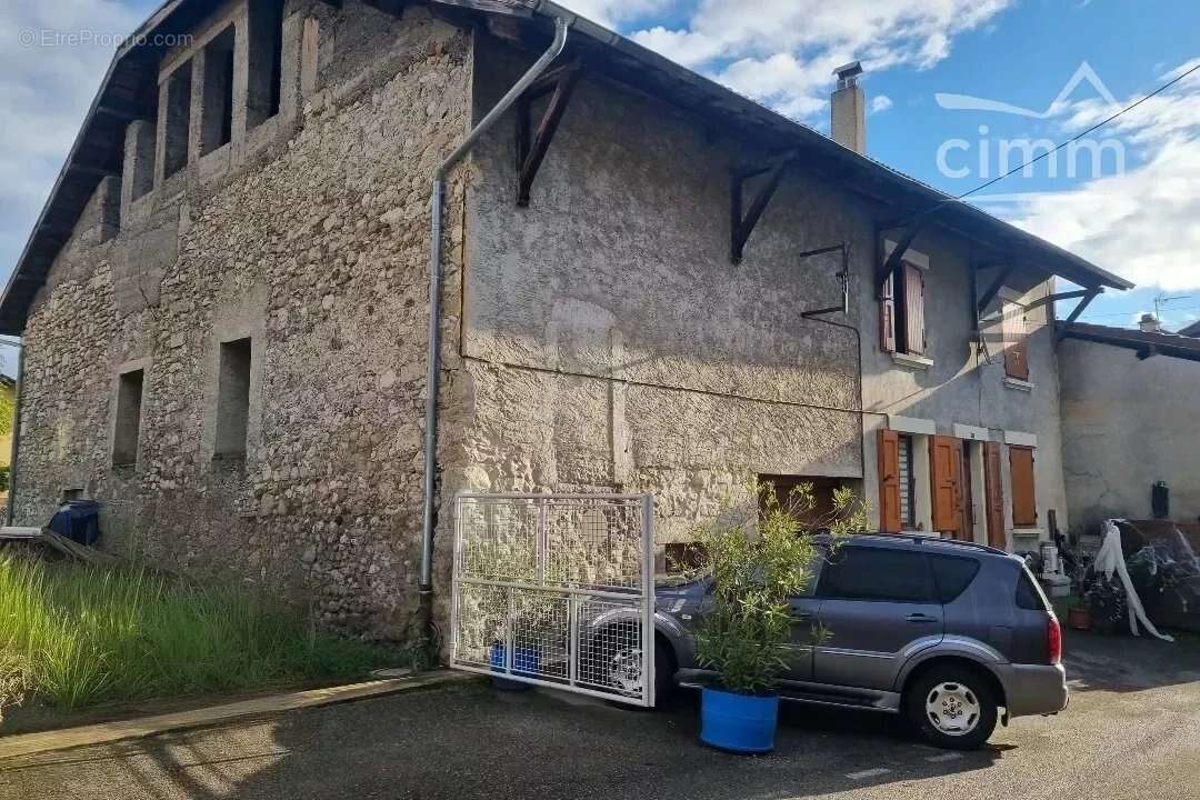 Maison à LA TERRASSE