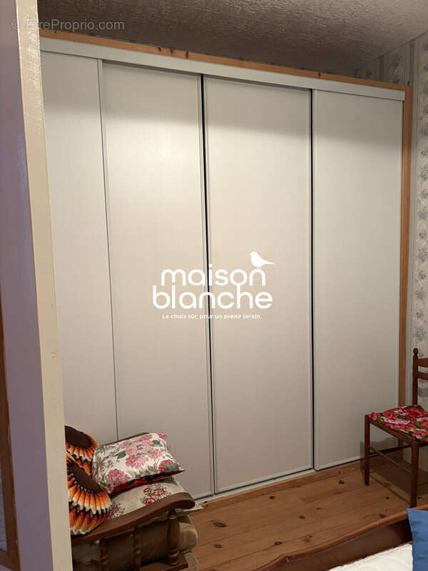 chambre 1 - Maison à SURGERES