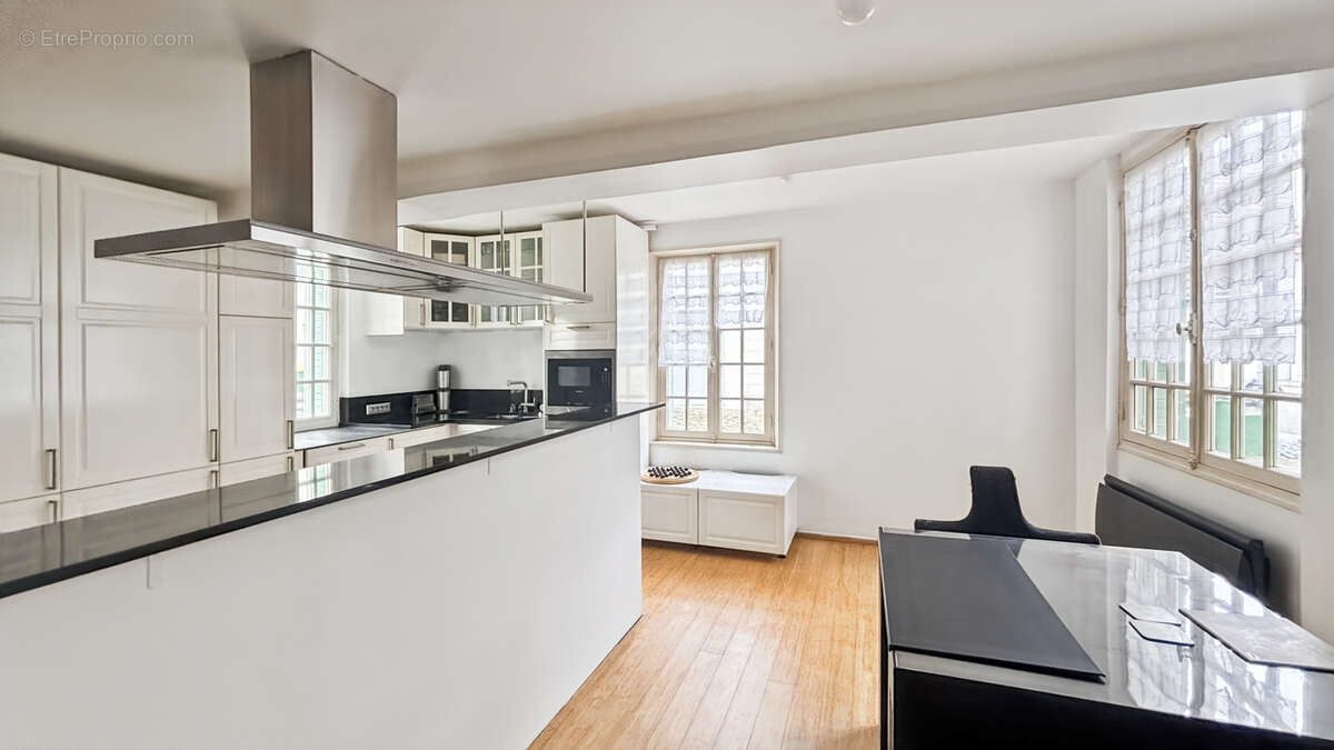 Maison à HOUDAN