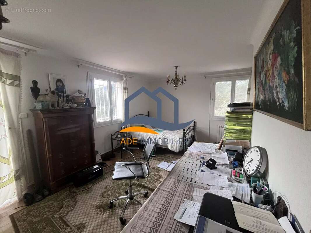 Maison à PEYROLLES-EN-PROVENCE