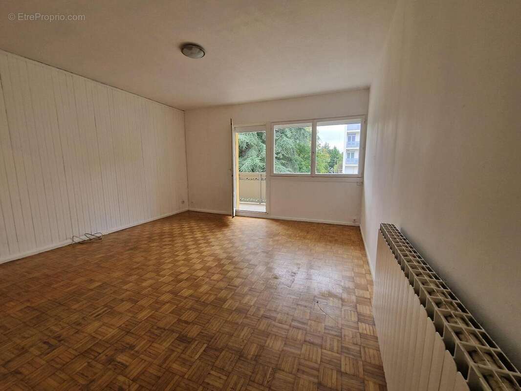   - Appartement à BRON
