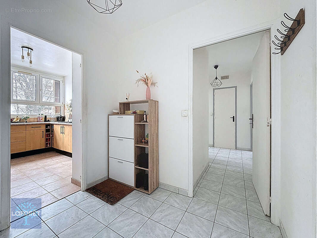 Appartement à SAINT-MICHEL-SUR-ORGE