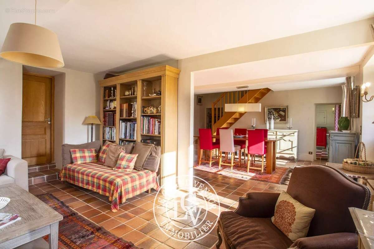 Maison à MORET-SUR-LOING