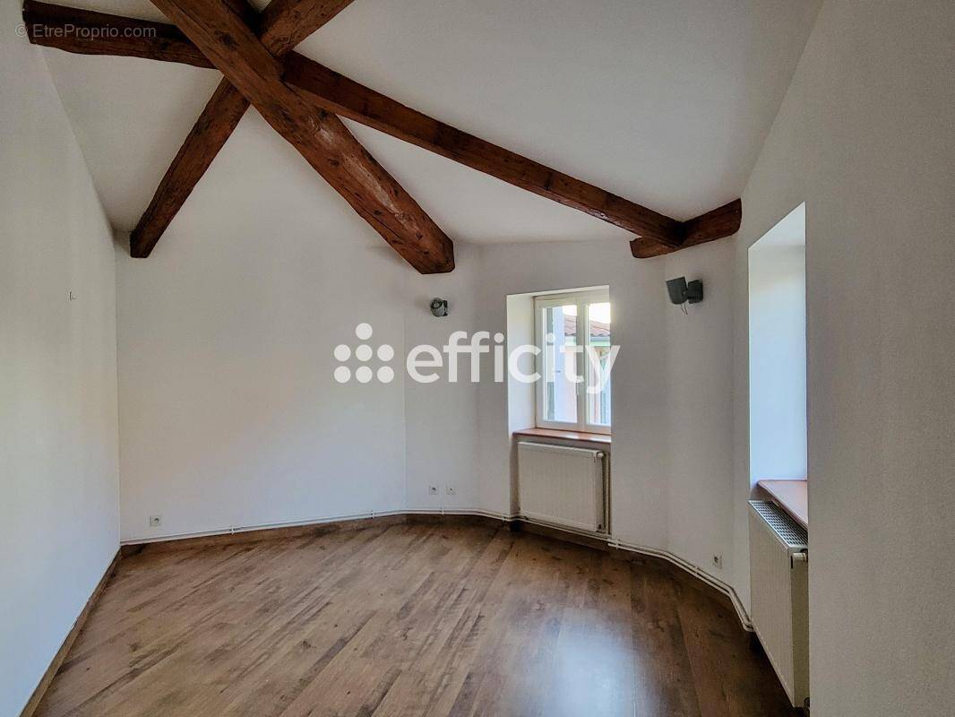 Appartement à BOURG-DE-PEAGE