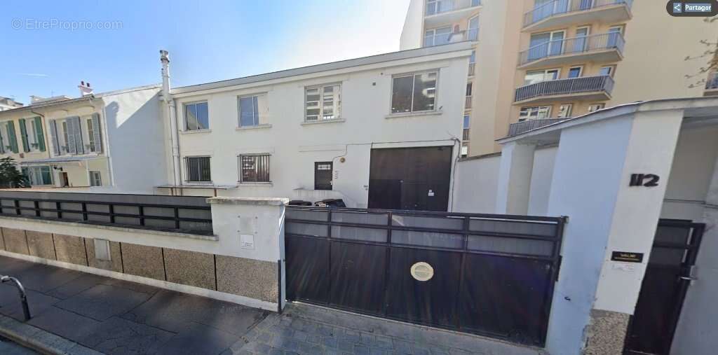 Appartement à COURBEVOIE