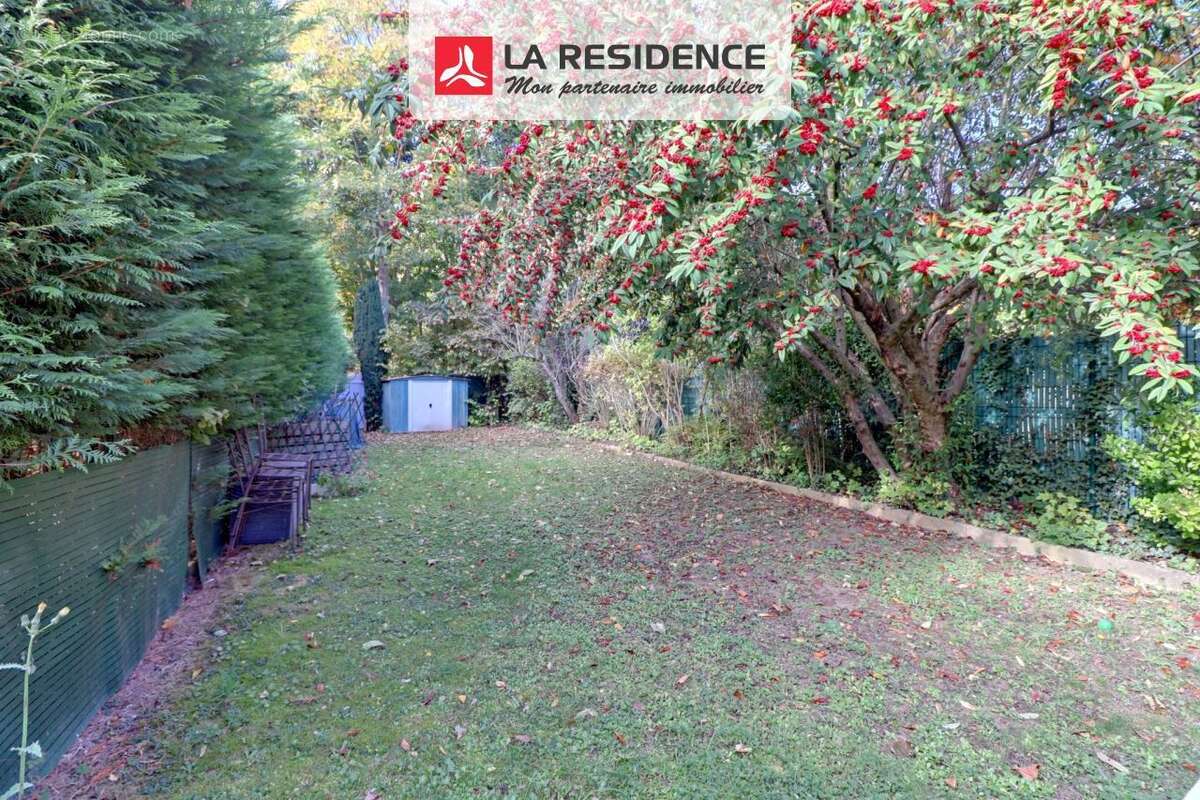 Maison à JOUY-LE-MOUTIER
