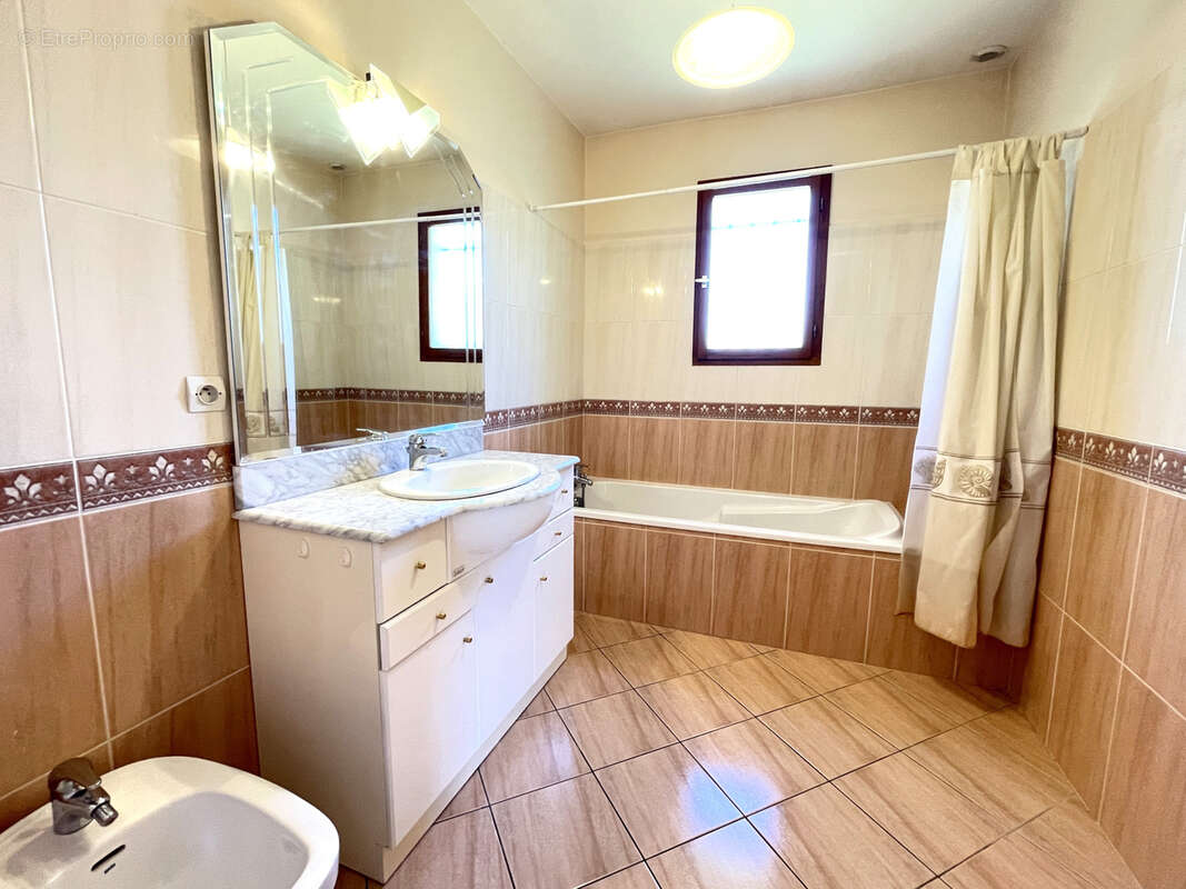 Maison à BELIN-BELIET