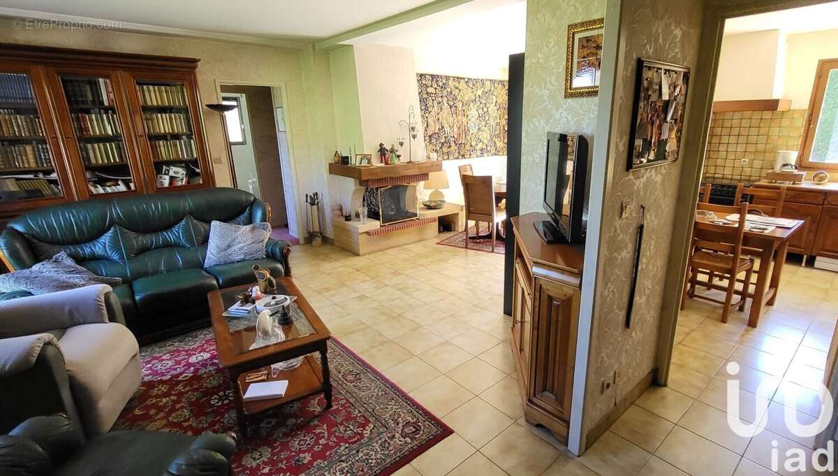 Photo 3 - Maison à SAINT-GENIS-LAVAL